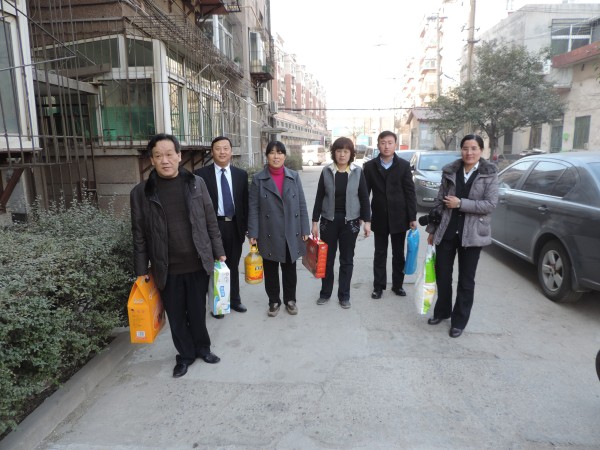 春節送溫暖 關懷暖人心