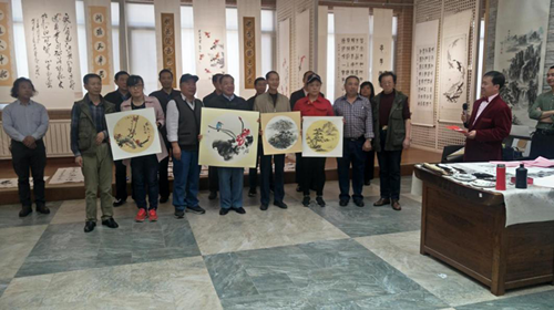 “翰墨頌英模，添彩中國夢”慶五一節書畫贈英模活動在山東省文化館隆重舉行
